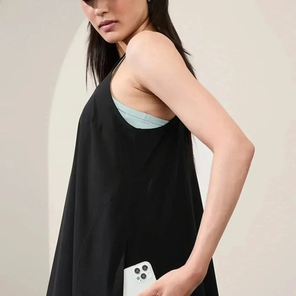 Athlete Presidio Traveler Maxi Dress - Picture 12 of 14